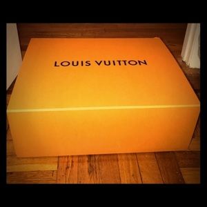 Authentic large louis Vuitton box 📦 only